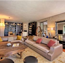 5 bedroom villa with pool and tennis court near San Gimignano, sleeps 10